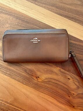 Coach Brown Leather Double Zip Wallet Wristlet Organizer